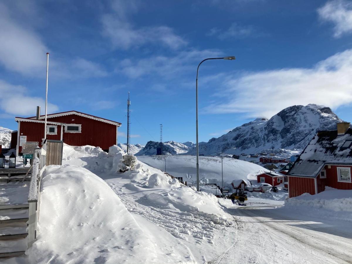 Isi4U Hostel Sisimiut Eksteriør billede