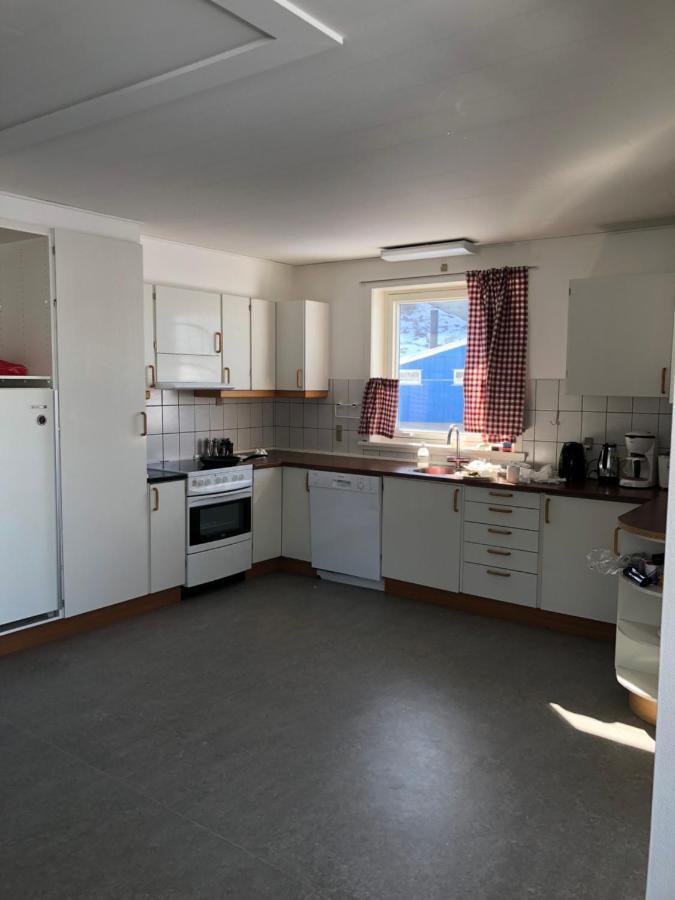 Isi4U Hostel Sisimiut Eksteriør billede